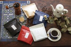 コーヒー豆の袋が膨らむ理由 / よくあるお問い合わせとアロマキープ袋の仕組み